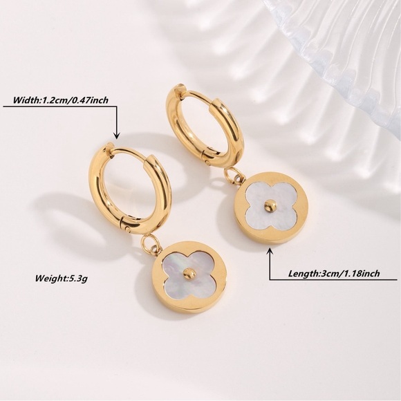 NEW💎:18K Gold Plated flora  Earrings*Mini Hoop Earrings*Floral Design*Dainty - Picture 9 of 9